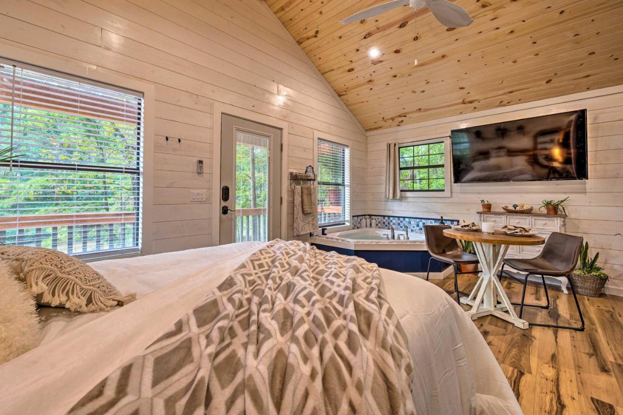 Romantic Broken Bow Cabin With Jacuzzi And Fire Pit! المظهر الخارجي الصورة