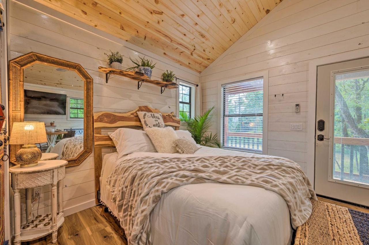 Romantic Broken Bow Cabin With Jacuzzi And Fire Pit! المظهر الخارجي الصورة