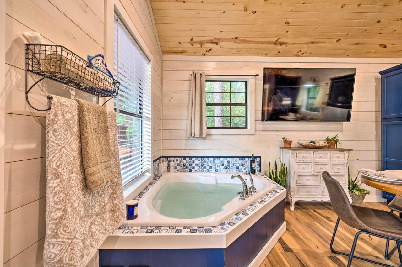 Romantic Broken Bow Cabin With Jacuzzi And Fire Pit! المظهر الخارجي الصورة