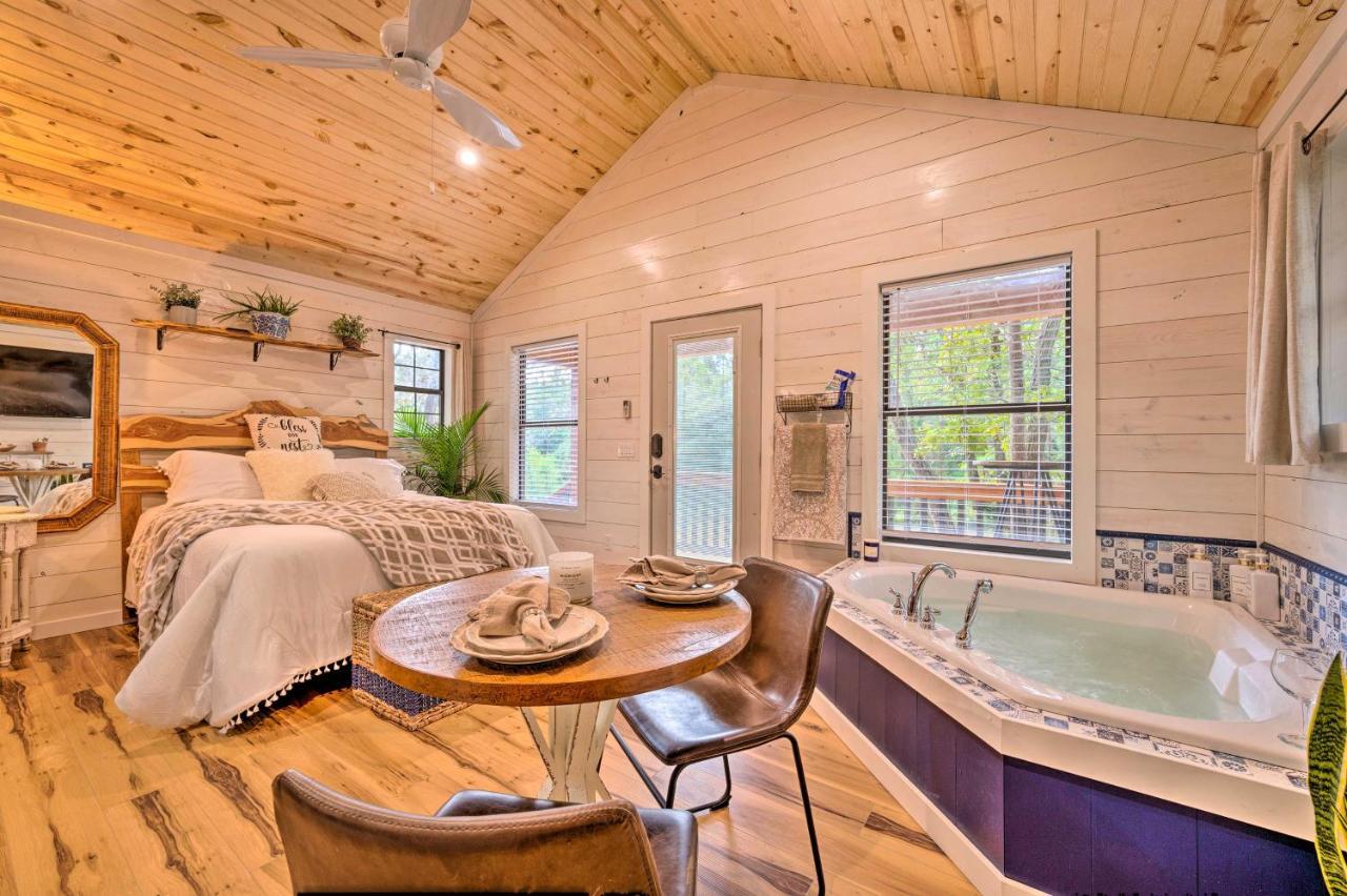 Romantic Broken Bow Cabin With Jacuzzi And Fire Pit! المظهر الخارجي الصورة